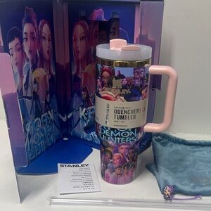 K-Pop Stanley Quencher Tumbler with Pink and Purple Design
40 0z